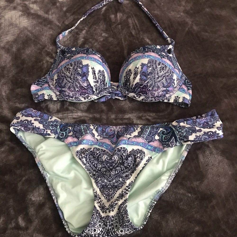 Victoria’s Secret Knockout Bikini